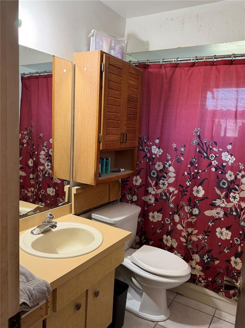 6761 44th St N, Pinellas Park, FL 33781