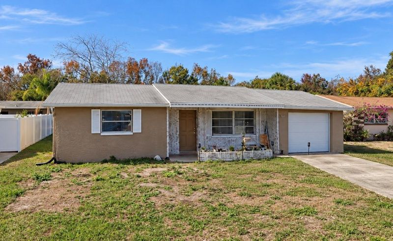 2835 Raven Dr, Holiday, FL 34690