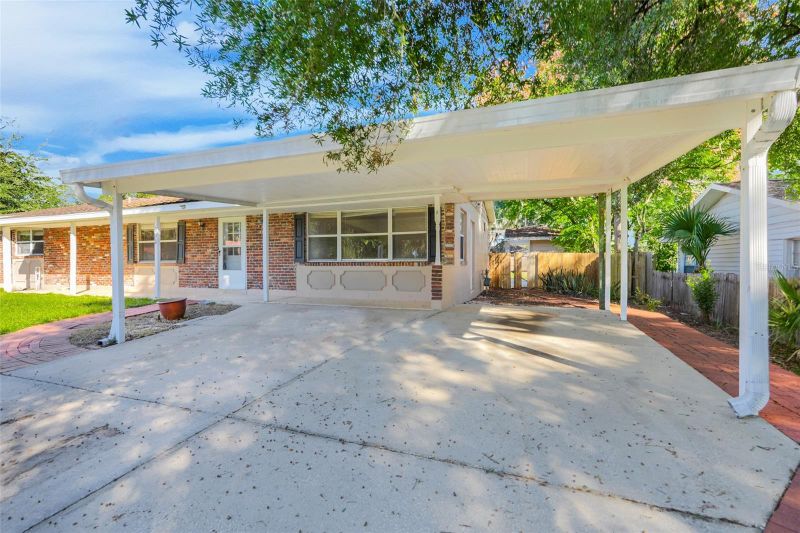 990 Linden St, Clermont, FL 34711