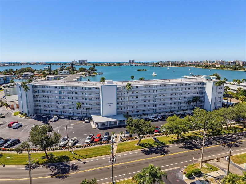 1868 Shore Dr S #511, South Pasadena, FL 33707