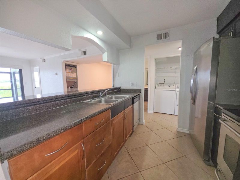 10103 Sailwinds Blvd N #102, Largo, FL 33773