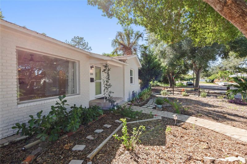 180 30th Ave N, St Petersburg, FL 33704