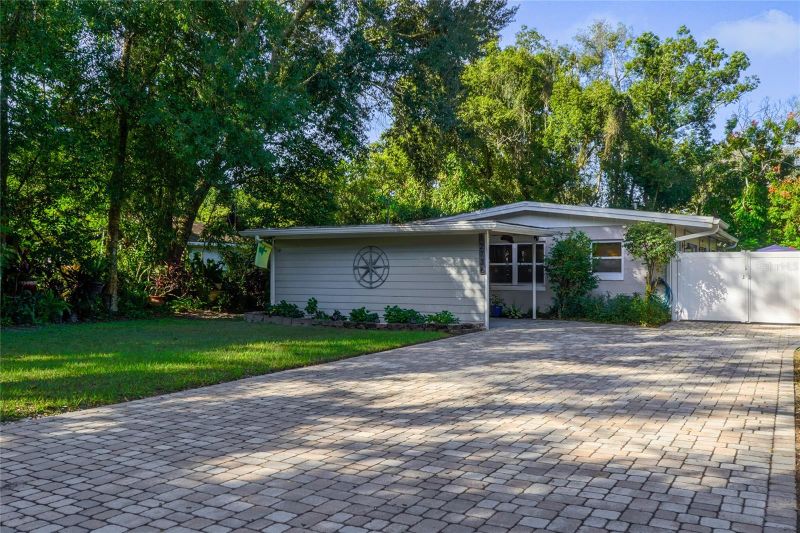 12736 Forest St, Tampa, FL 33612
