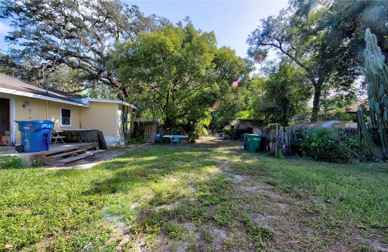 8417 N Brooks St, Tampa, FL 33604