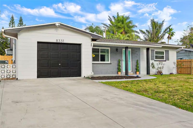 8331 137th Ln, Seminole, FL 33776