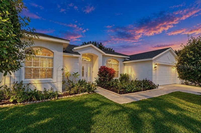 316 Crystal Goblet Ct, Valrico, FL 33594