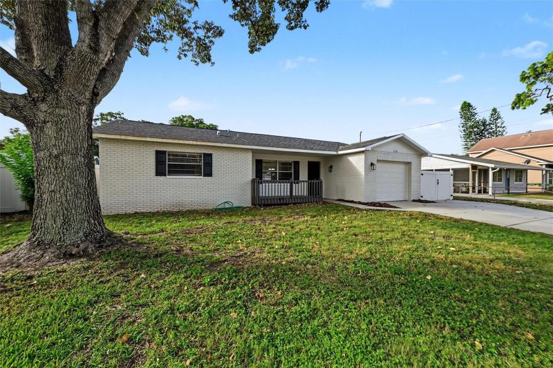 230 Maple Ave, Palm Harbor, FL 34684