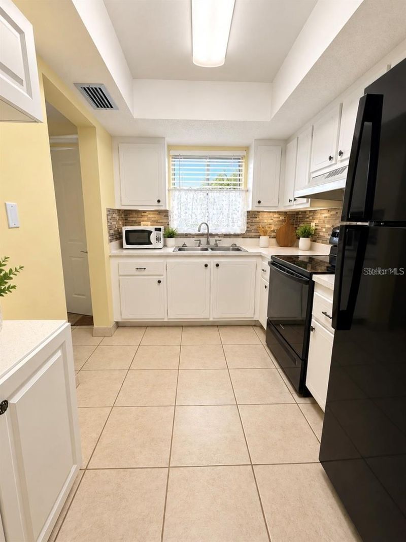 4111 Heron Way #E-103, Bradenton, FL 34205