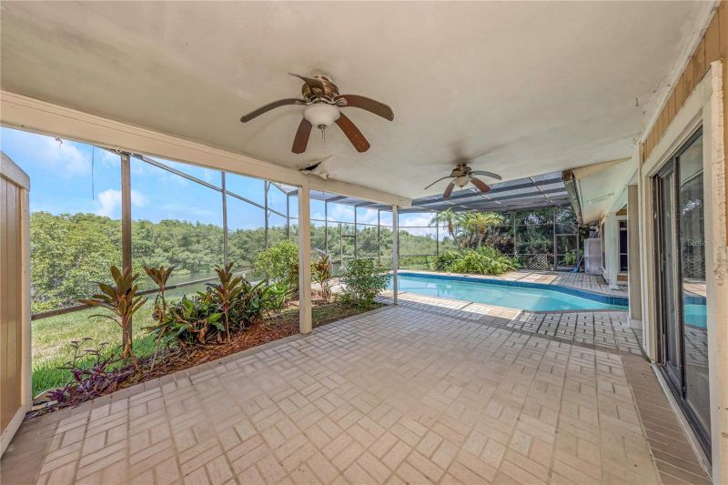 7448 17th Ln NE, St Petersburg, FL 33702