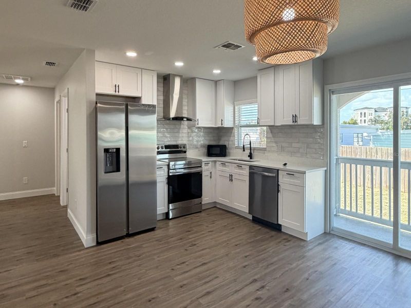 10118 66th Ave, Seminole, FL 33772