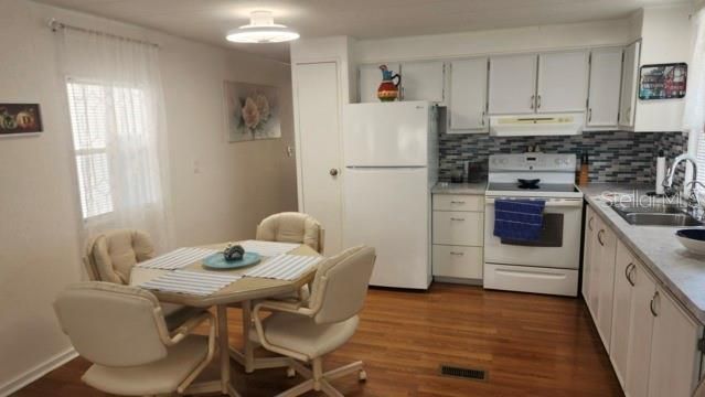1414 21st Avenue Dr W, Bradenton, FL 34205