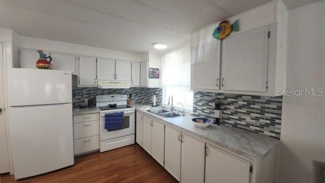 1414 21st Avenue Dr W, Bradenton, FL 34205