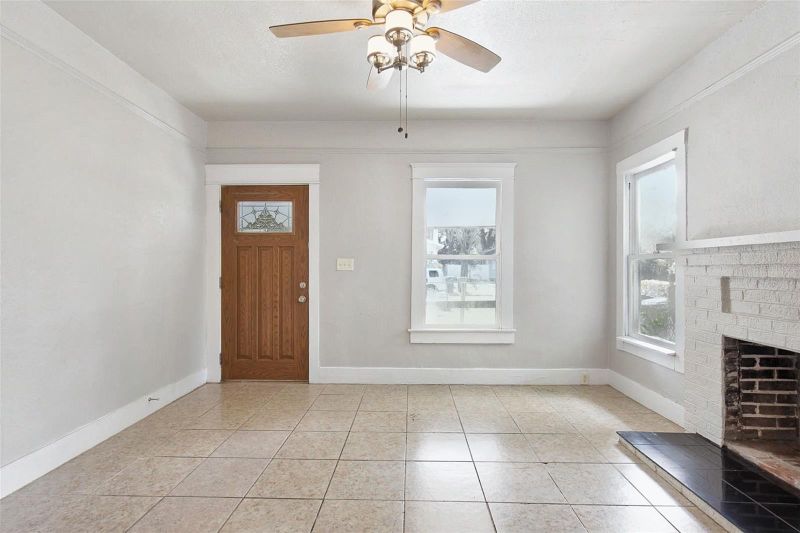 508 E Hugh St, Tampa, FL 33603