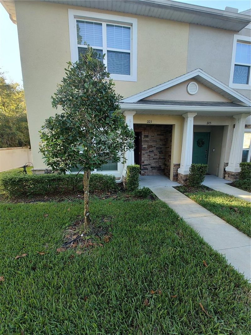 1103 Hillhurst Dr, Wesley Chapel, FL 33543