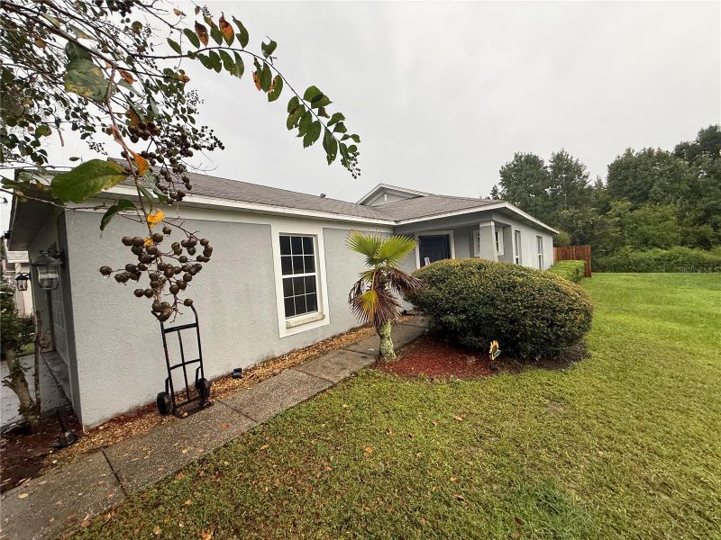 1534 Marsh Wood Dr, Seffner, FL 33584