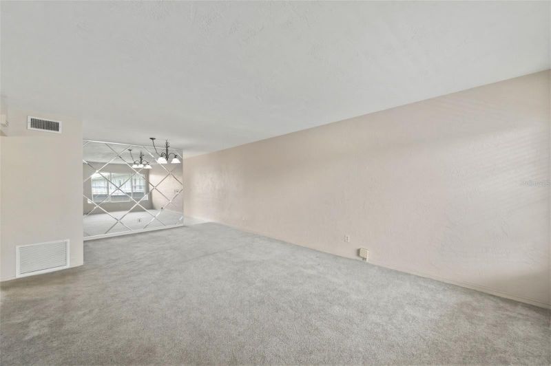 2462 Brazilia Dr #70, Clearwater, FL 33763