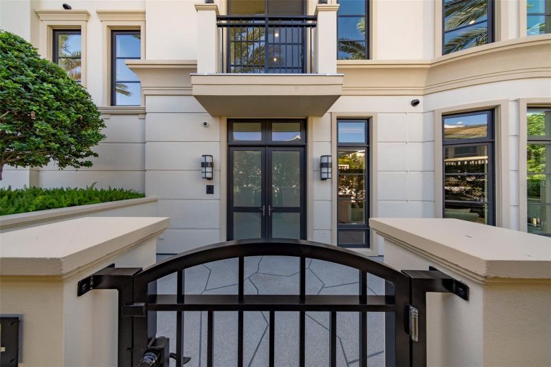 125 S Interlachen Ave #4, Winter Park, FL 32789