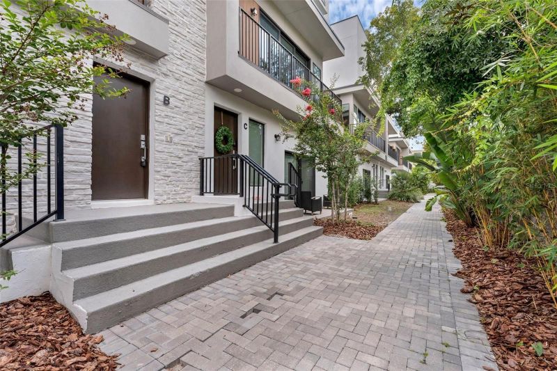 48 W Harding St #A, Orlando, FL 32806