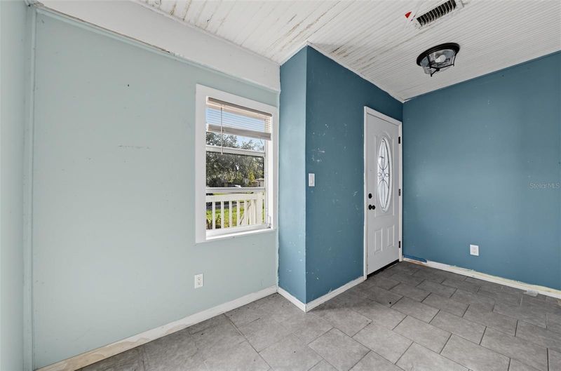 314 S Holly Ave, Sanford, FL 32771