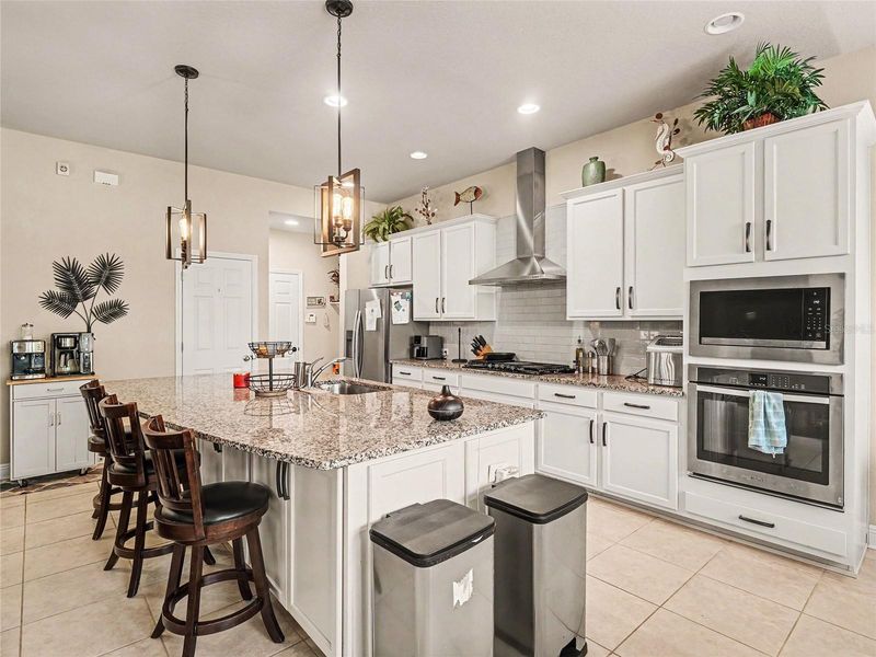 7508 Lantern Park Ave, Apollo Beach, FL 33572