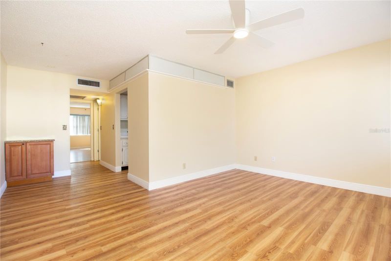 1235 S Highland Ave #4-207, Clearwater, FL 33756