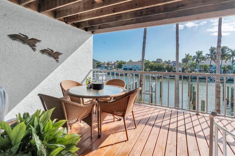 751 Pinellas Bayway S #102, Tierra Verde, FL 33715