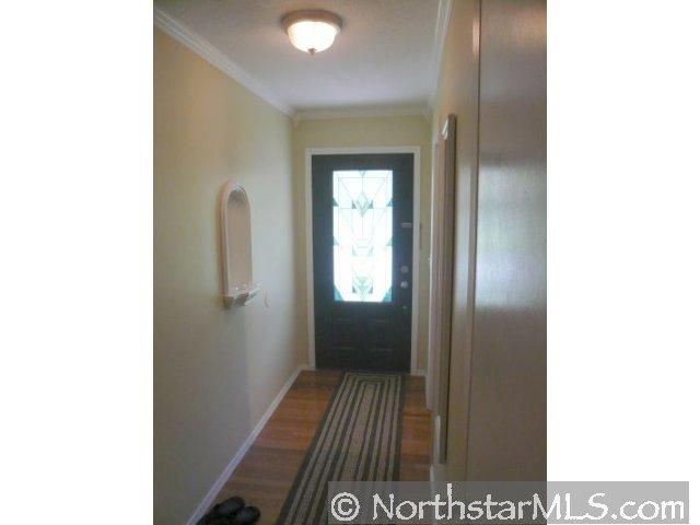 3300 W 101st St, Bloomington, MN 55431