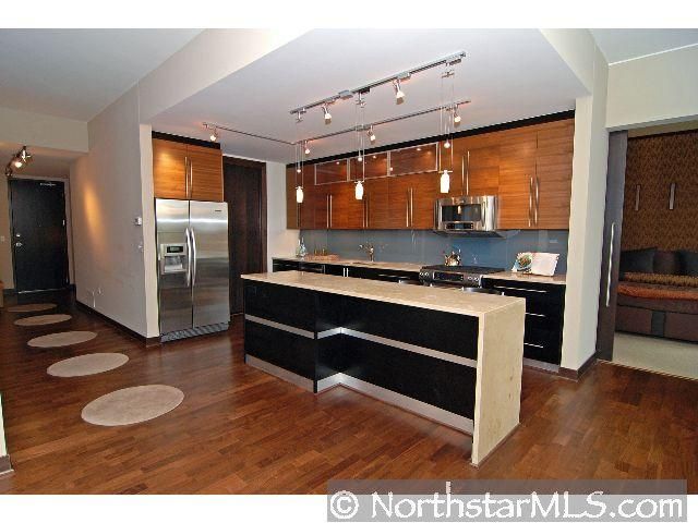 901 2nd St S #202, Minneapolis, MN 55415