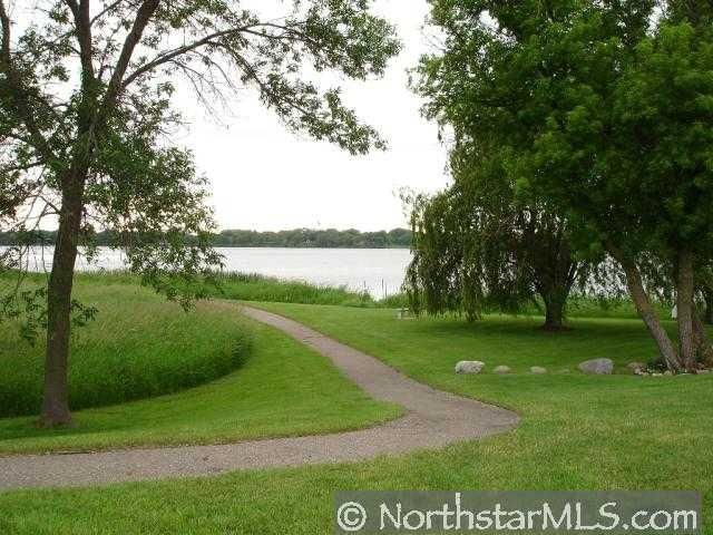 368 Pike Ct, Winsted, MN 55395