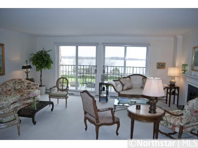 540 Indian Mound St #3C, Wayzata, MN 55391