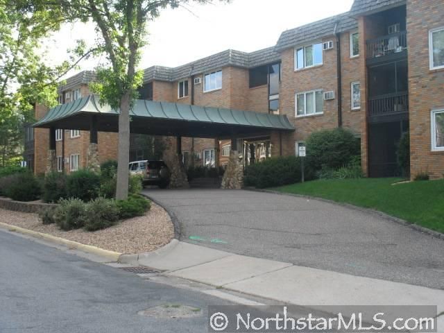 3200 Virginia Ave S #313, Saint Louis Park, MN 55426