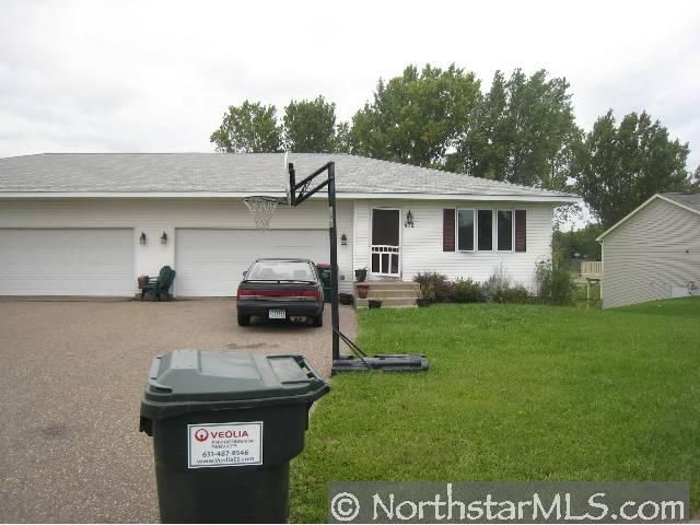 872 Trails End Rd, Eagan, MN 55123