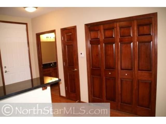 150 E Travelers Trl #319, Burnsville, MN 55337