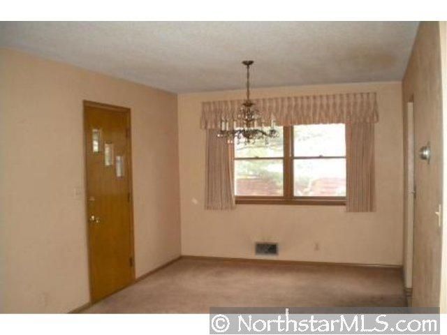 1565 Albemarle St, Saint Paul, MN 55117