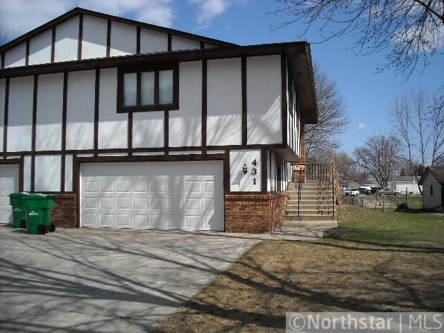 431 School Rd, Hutchinson, MN 55350