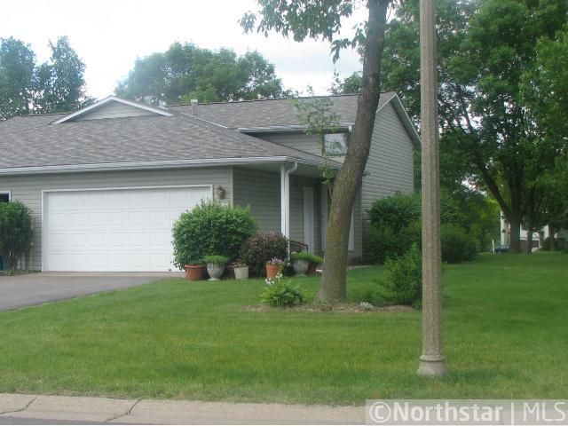 3804 Goodwin Ave N, Oakdale, MN 55128