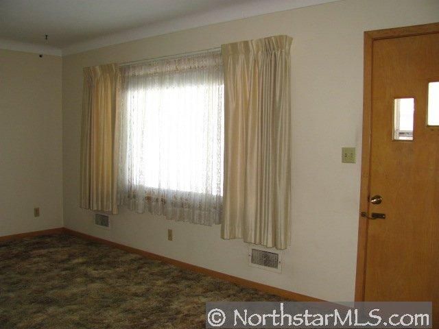 208 NE 1st Ave, Fairfax, MN 55332