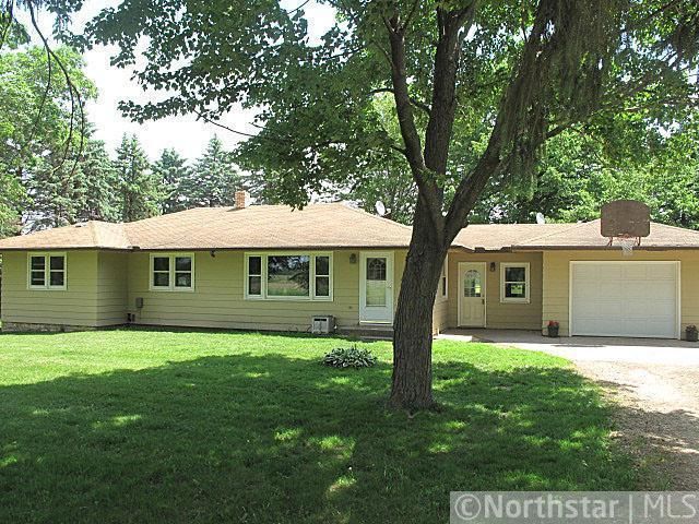 28461 Bataan St NE, Isanti, MN 55040
