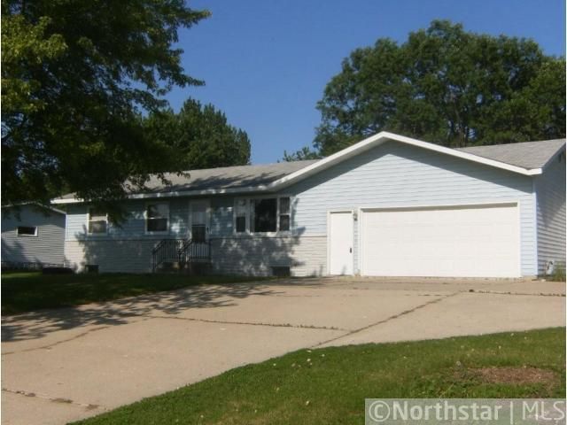 632 1st St S, Long Prairie, MN 56347