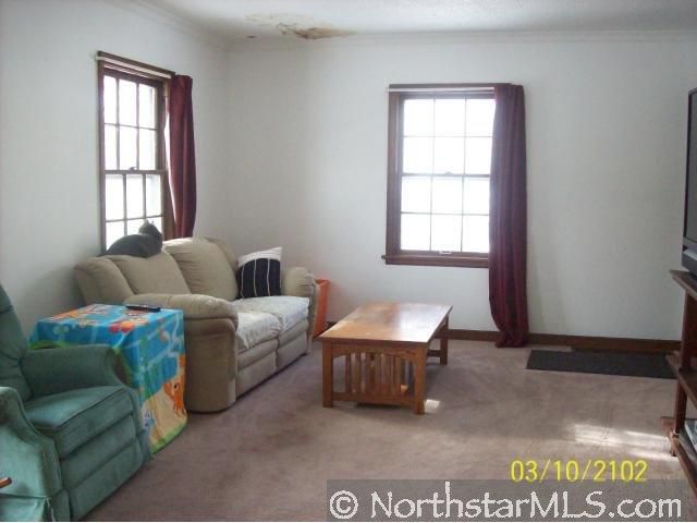 1368 Birmingham St, Saint Paul, MN 55106