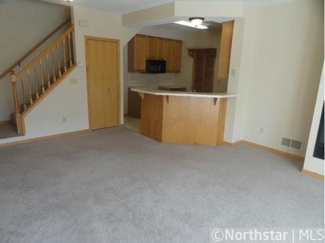 8797 Branson Dr, Inver Grove Heights, MN 55076