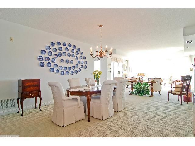 8301 Creekside Cir #330, Bloomington, MN 55437