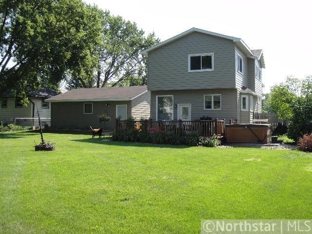 1895 N Manton St, Maplewood, MN 55109