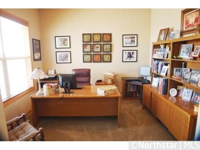 2522 Sandstone Dr, Woodbury, MN 55129