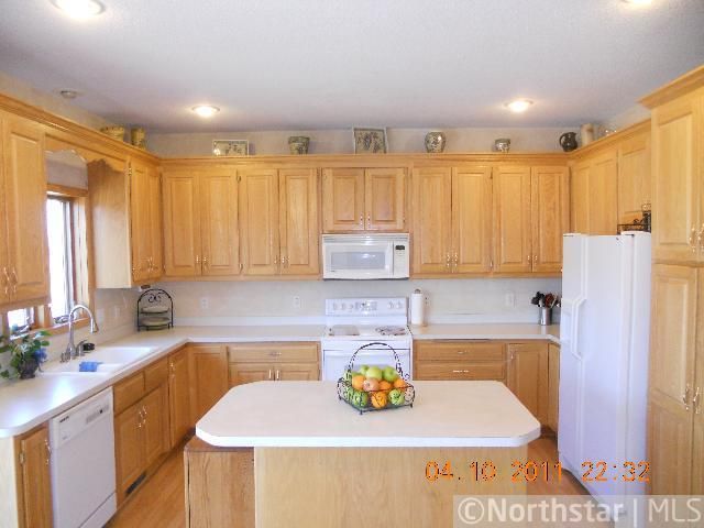 30740 Marigold Ln, Lindstrom, MN 55045