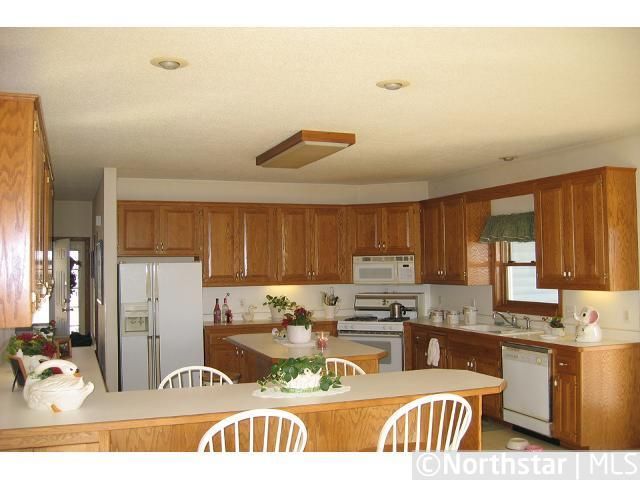 3955 Chippewa Cir, Loretto, MN 55357