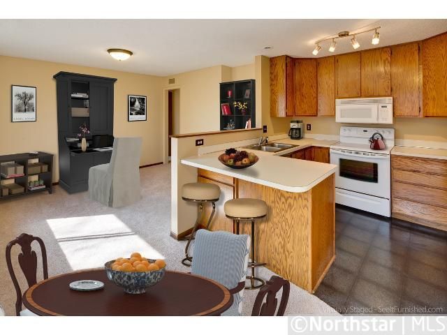 5457 Pompano Dr #D, Minnetonka, MN 55343