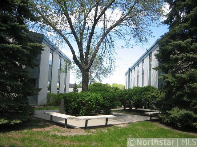10500 Bren Rd, Minnetonka, MN 55343