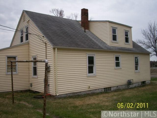 610 Jackson Ave NW, Elk River, MN 55330