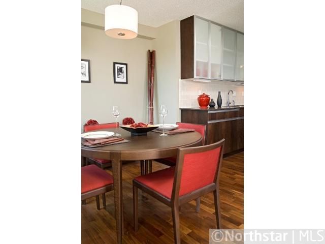 50 Groveland Ter #C206, Minneapolis, MN 55403